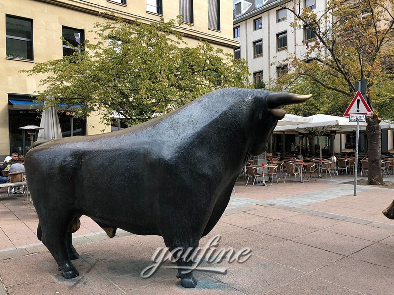 Bronze Wall Street Bull Bear Statue (5)