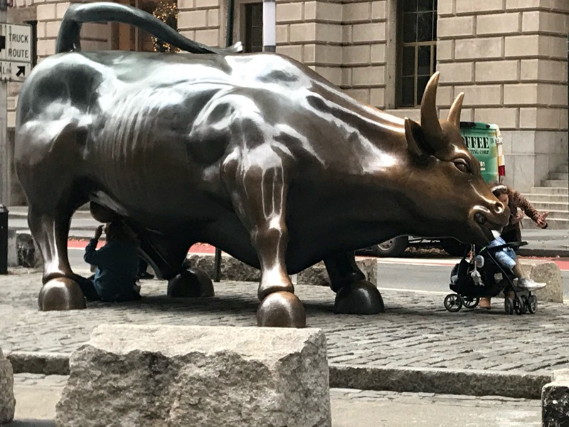 sculpture of bull wall street