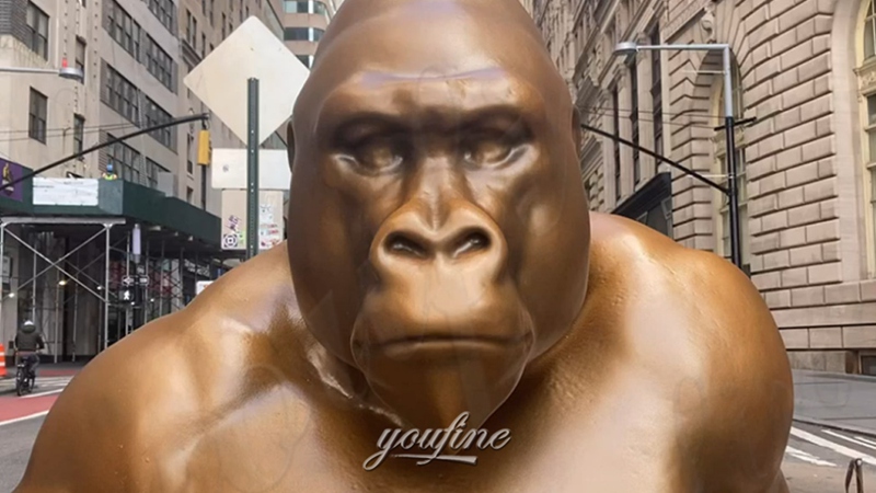 harambe-statue-close-up