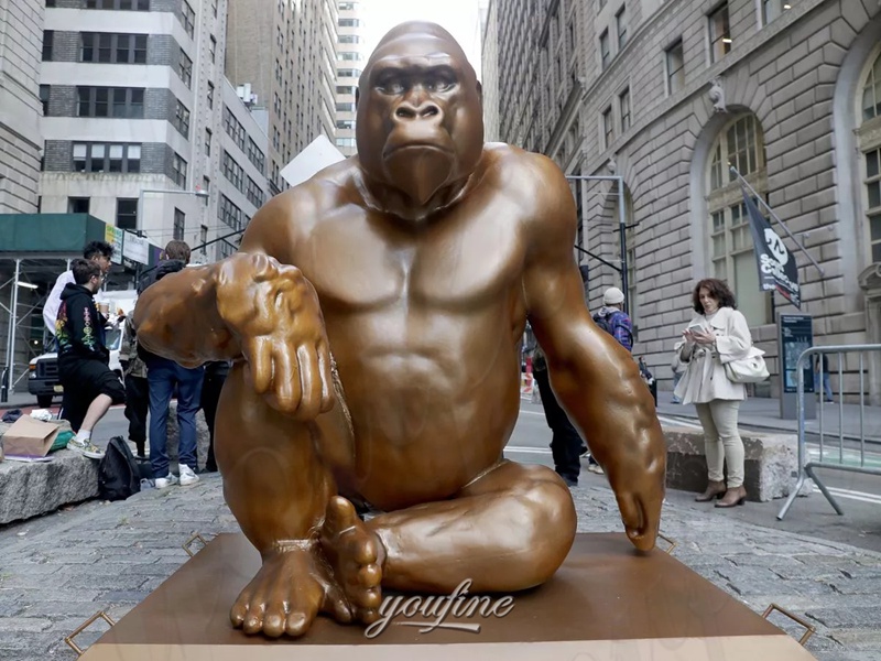 statue-of-Harambe