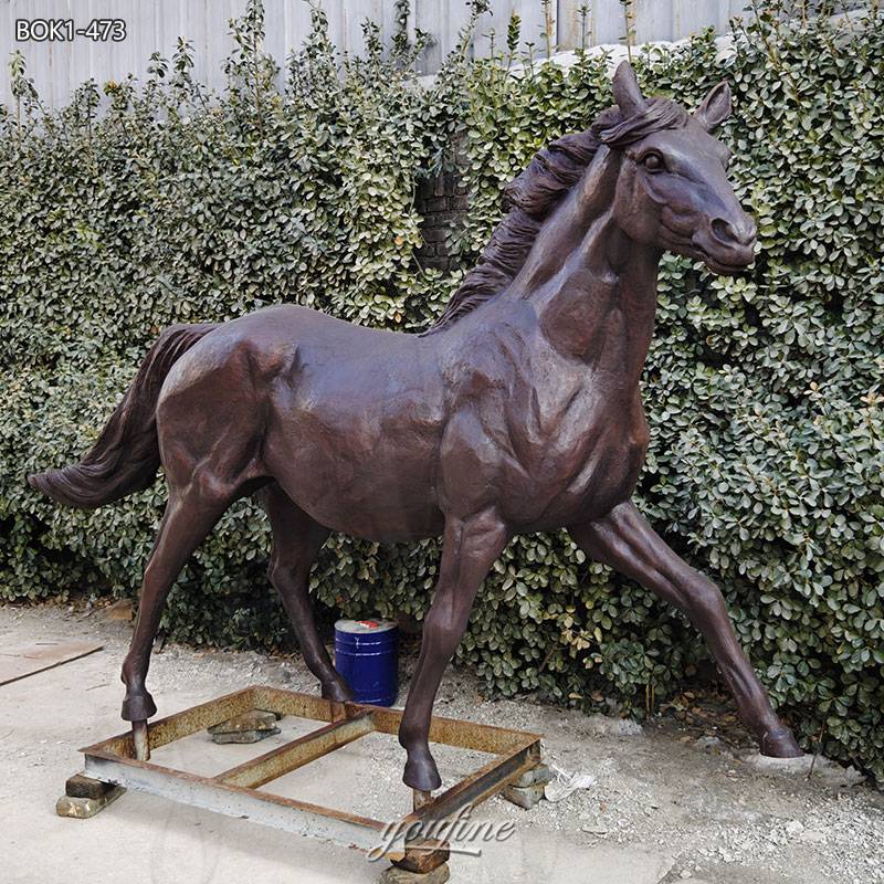 bronze horse lawn statue