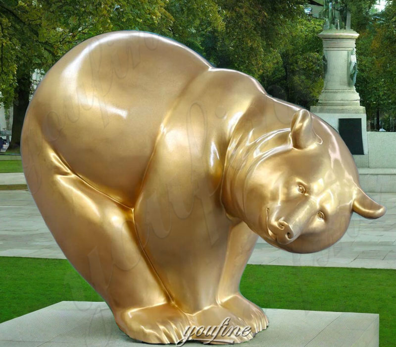 abstract-golden-bear-statue