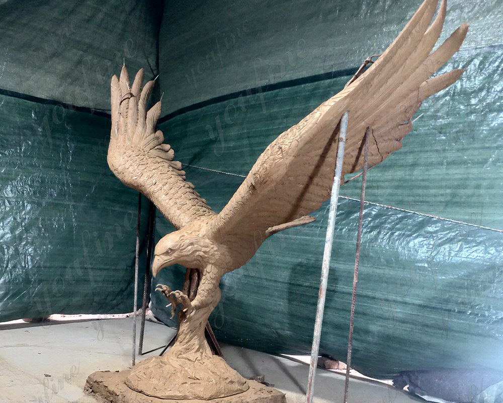 bald eagle clay model (1)