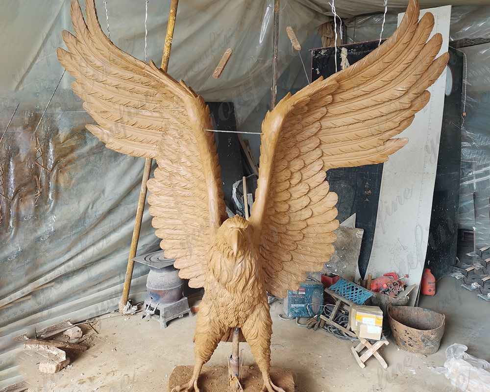 large eagle clay model (1)