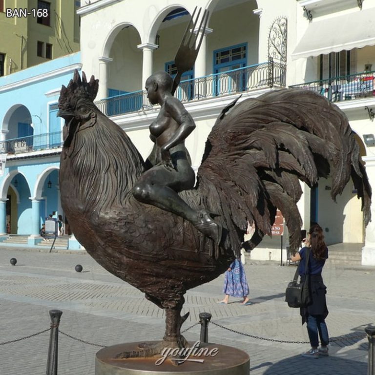 giant chicken sculpture