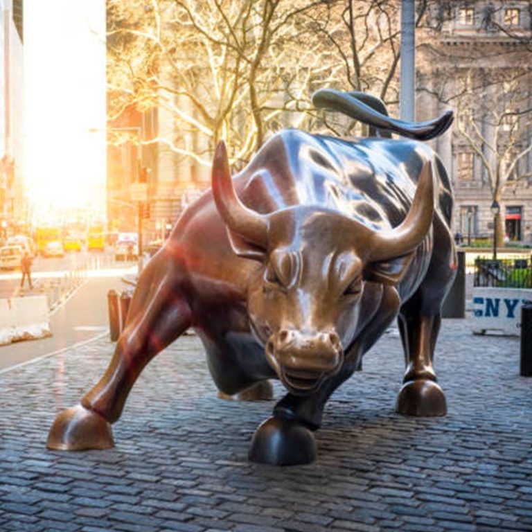 wall street bull statue