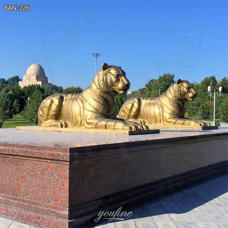 large tiger sculptures