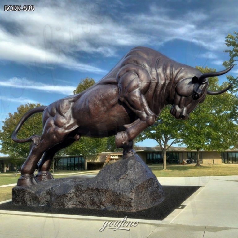 bronze giant bull sculpture