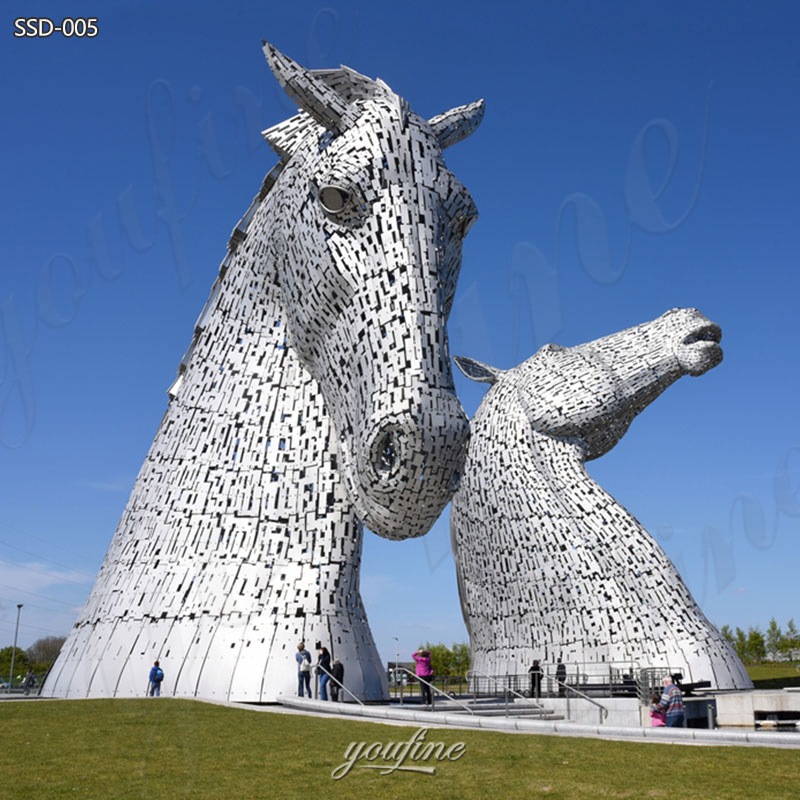 giant horse head statue