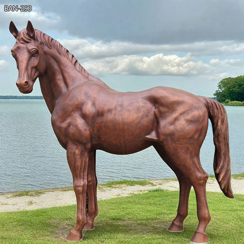 horse yard sculpture